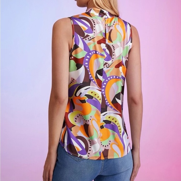 New sleeveless ALLOVER print halter top - Picture 5 of 5